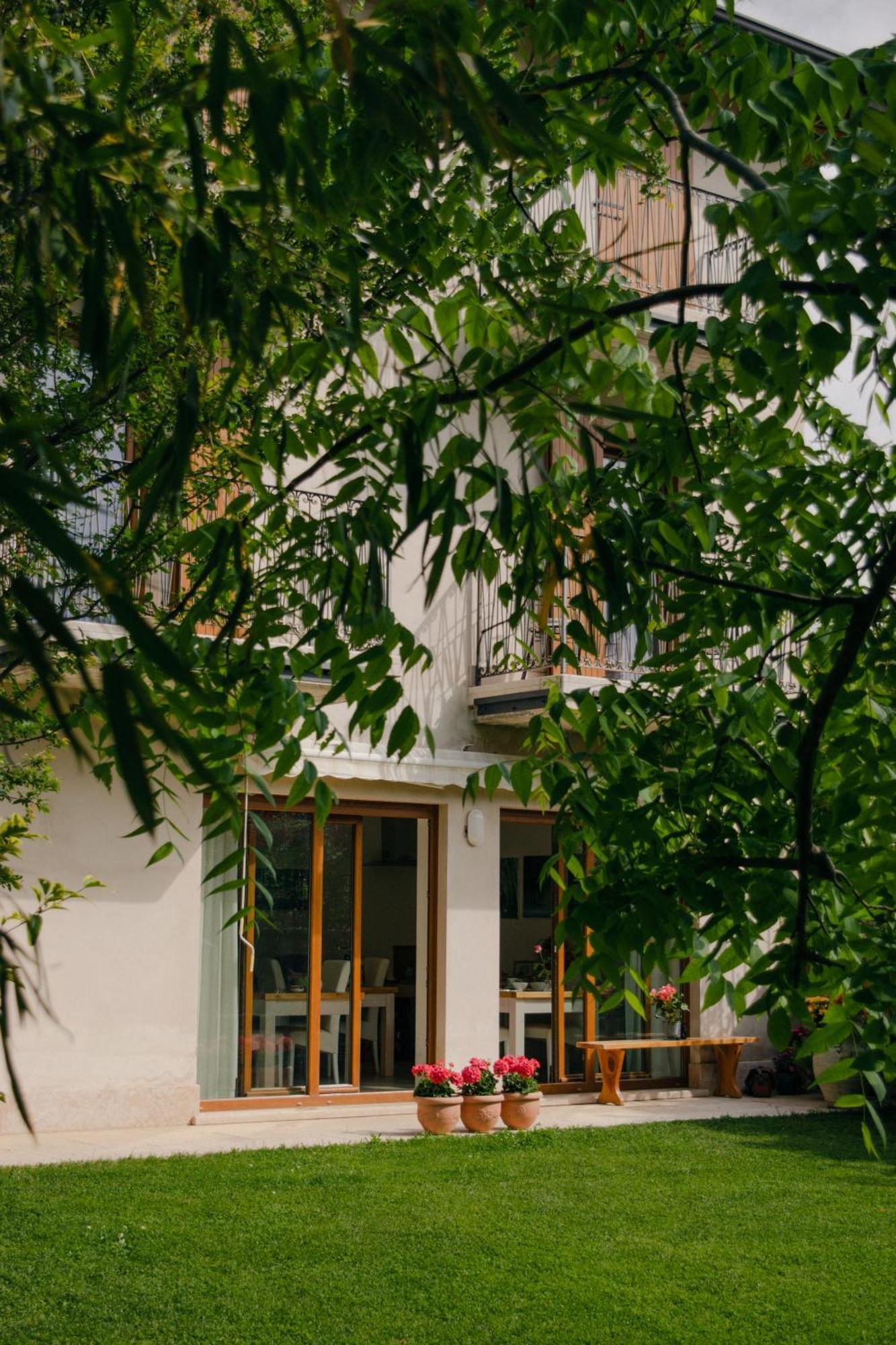 Bed and Breakfast Rama Relais Caprino Veronese Esterno foto