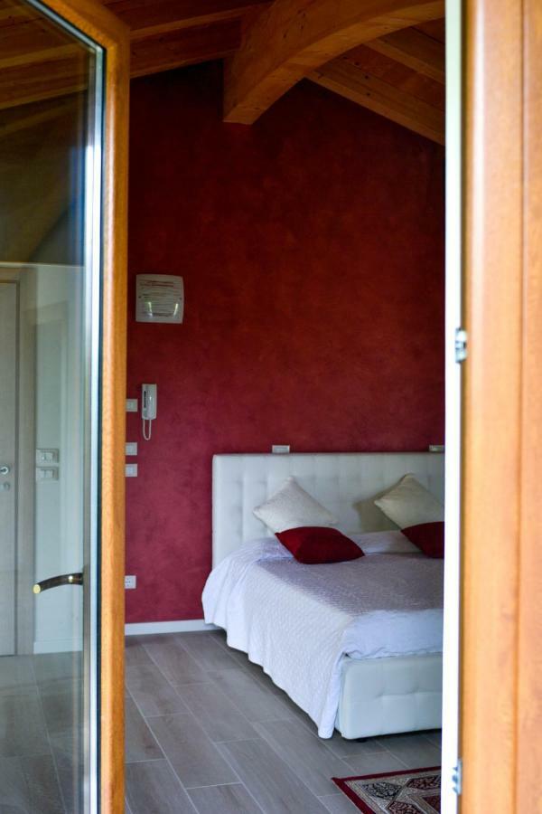 Bed and Breakfast Rama Relais Caprino Veronese Esterno foto